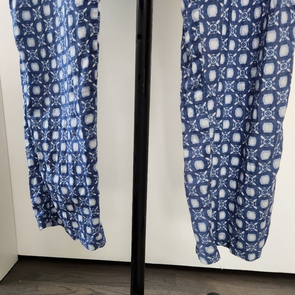 F21 Sleeveless Onesie Jumper Romper - Picture 4 of 9